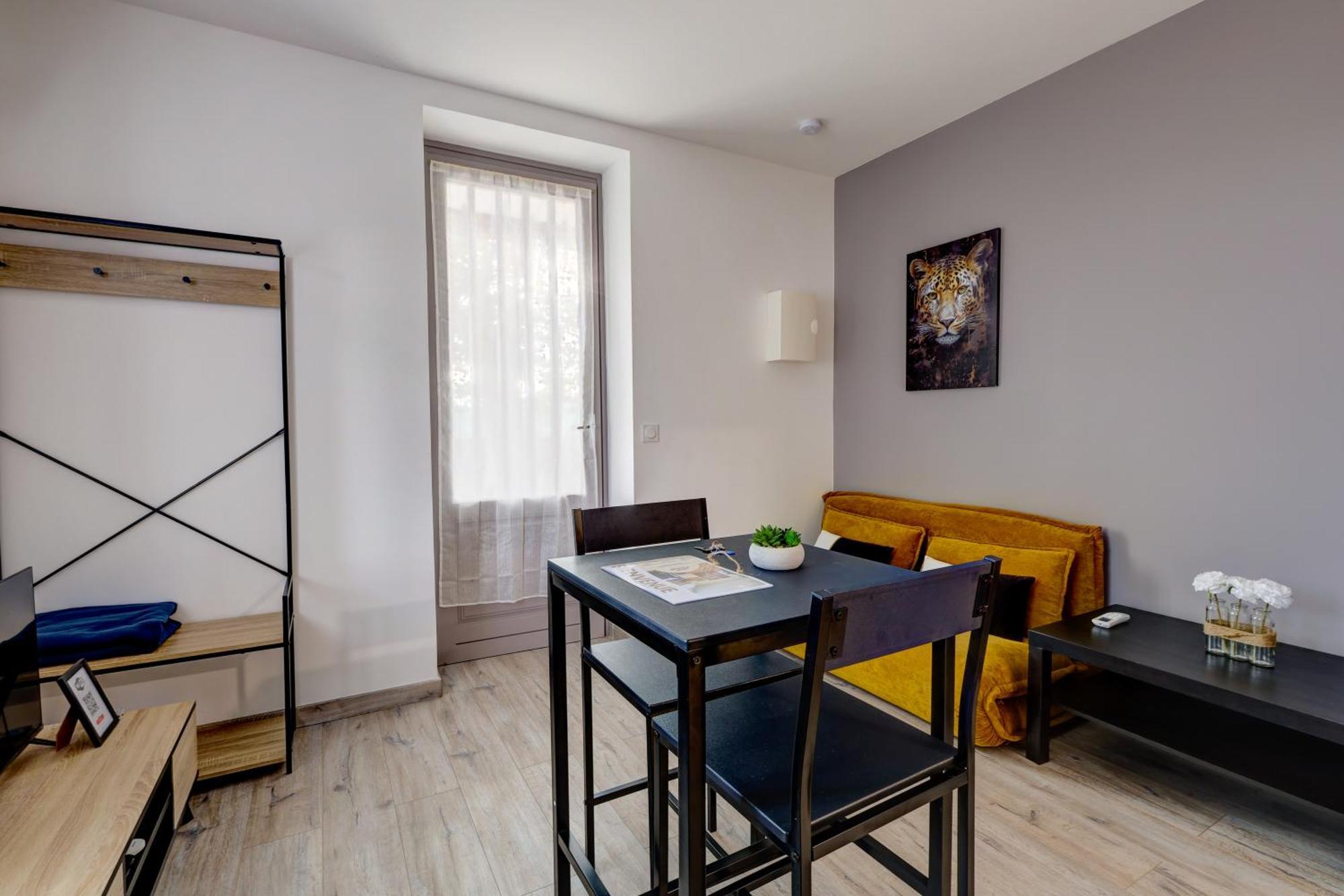Le Westy 2 Apartment Hieres-Sur-Amby Ngoại thất bức ảnh