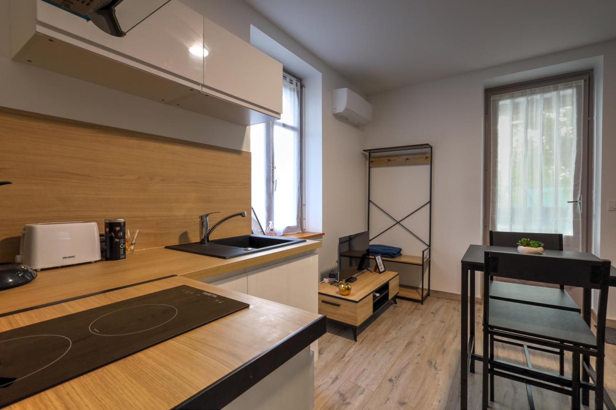 Le Westy 2 Apartment Hieres-Sur-Amby Ngoại thất bức ảnh